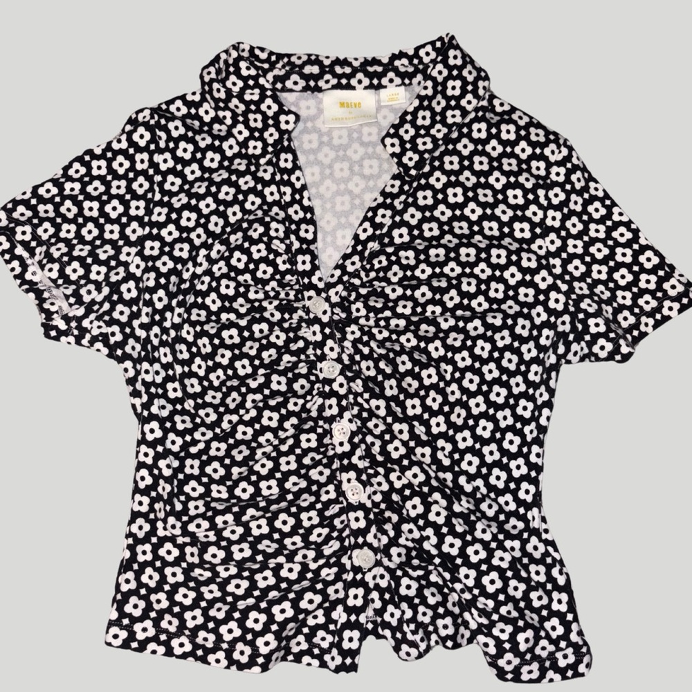 Women's Black and White Floral Top